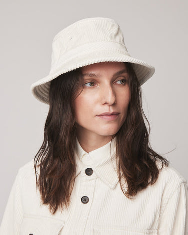 #colour_off-white