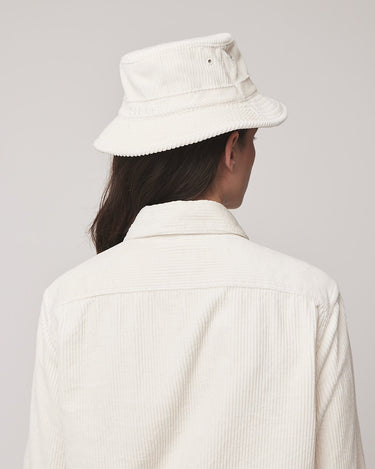 #colour_off-white