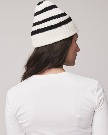 #colour_off-white-black
