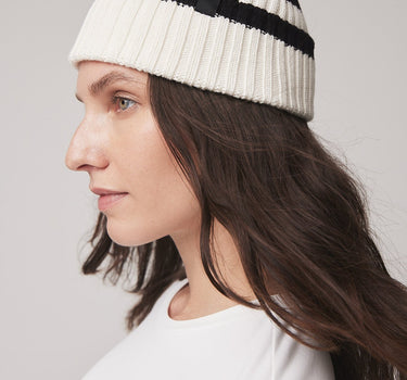 #colour_off-white-black