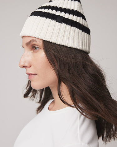 #colour_off-white-black