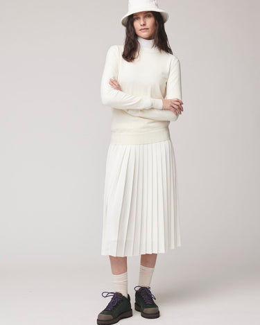 #colour_off-white