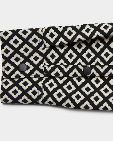 #colour_black-tile