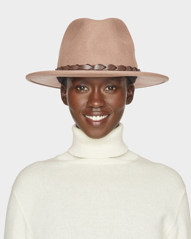 #colour_taupe
