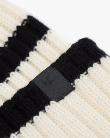 #colour_off-white-black