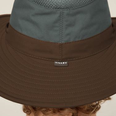 #colour_forest-night-peat