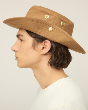 #colour_british-tan