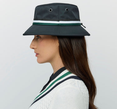 #colour_black-pine-green