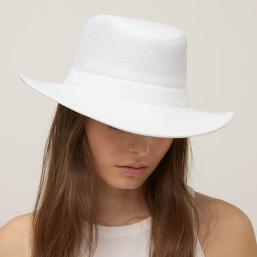 #colour_white