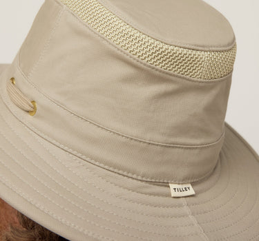 #colour_khaki-olive