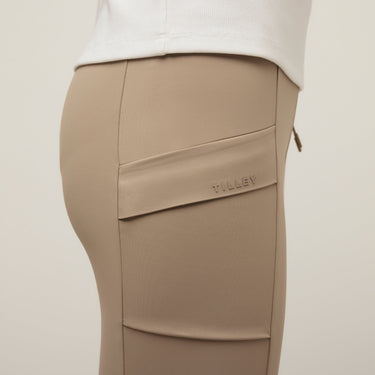 #colour_taupe