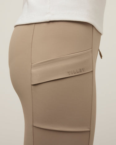 #colour_taupe