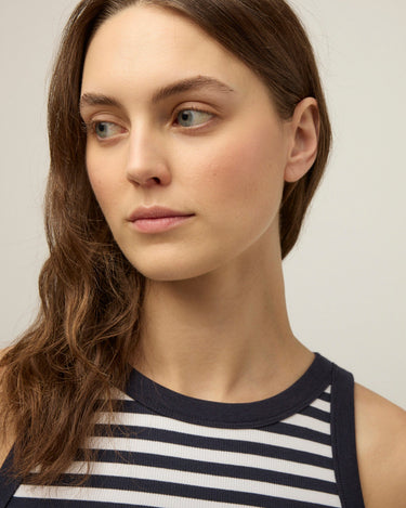 #colour_navy-white-stripe