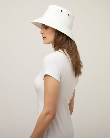 #colour_white