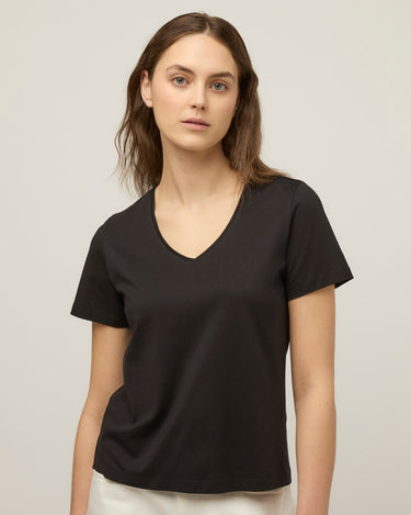 #colour_black