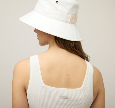#colour_white