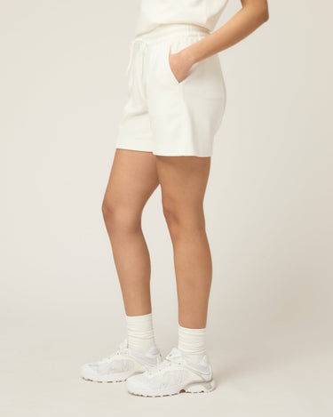 #colour_off-white