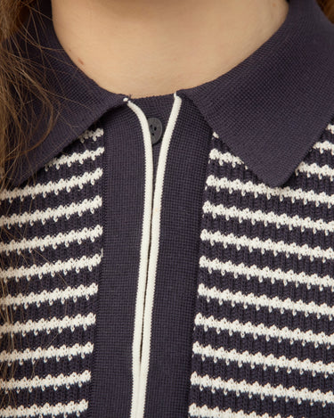 #colour_navy-white-stripe