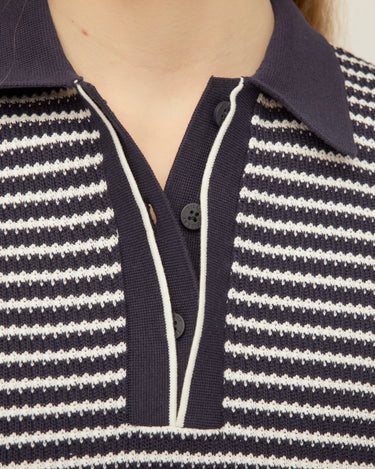 #colour_navy-white-stripe