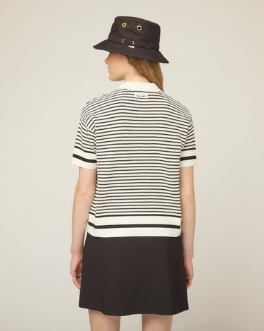 #colour_white-black-stripe