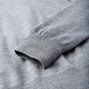 Tilley Men's Extra Fine V-Neck in Grey Mix#colour_grey-mix