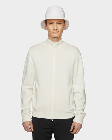 #colour_off-white