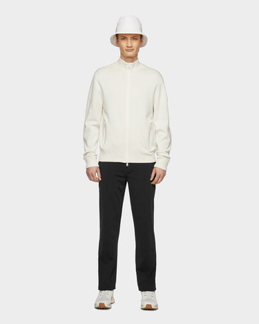 #colour_off-white